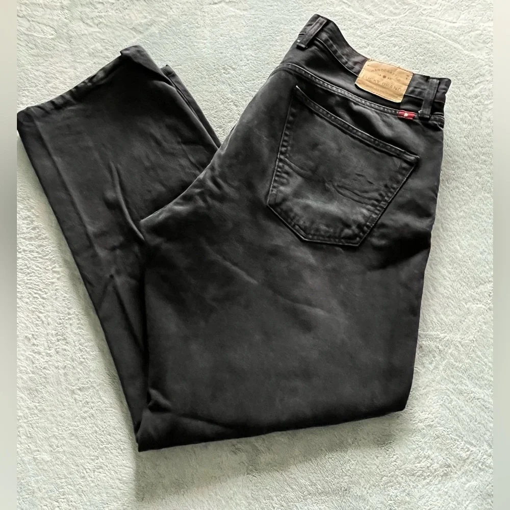 *LIKE NEW*. Lucky Brand 221 Original Straight Black Jeans